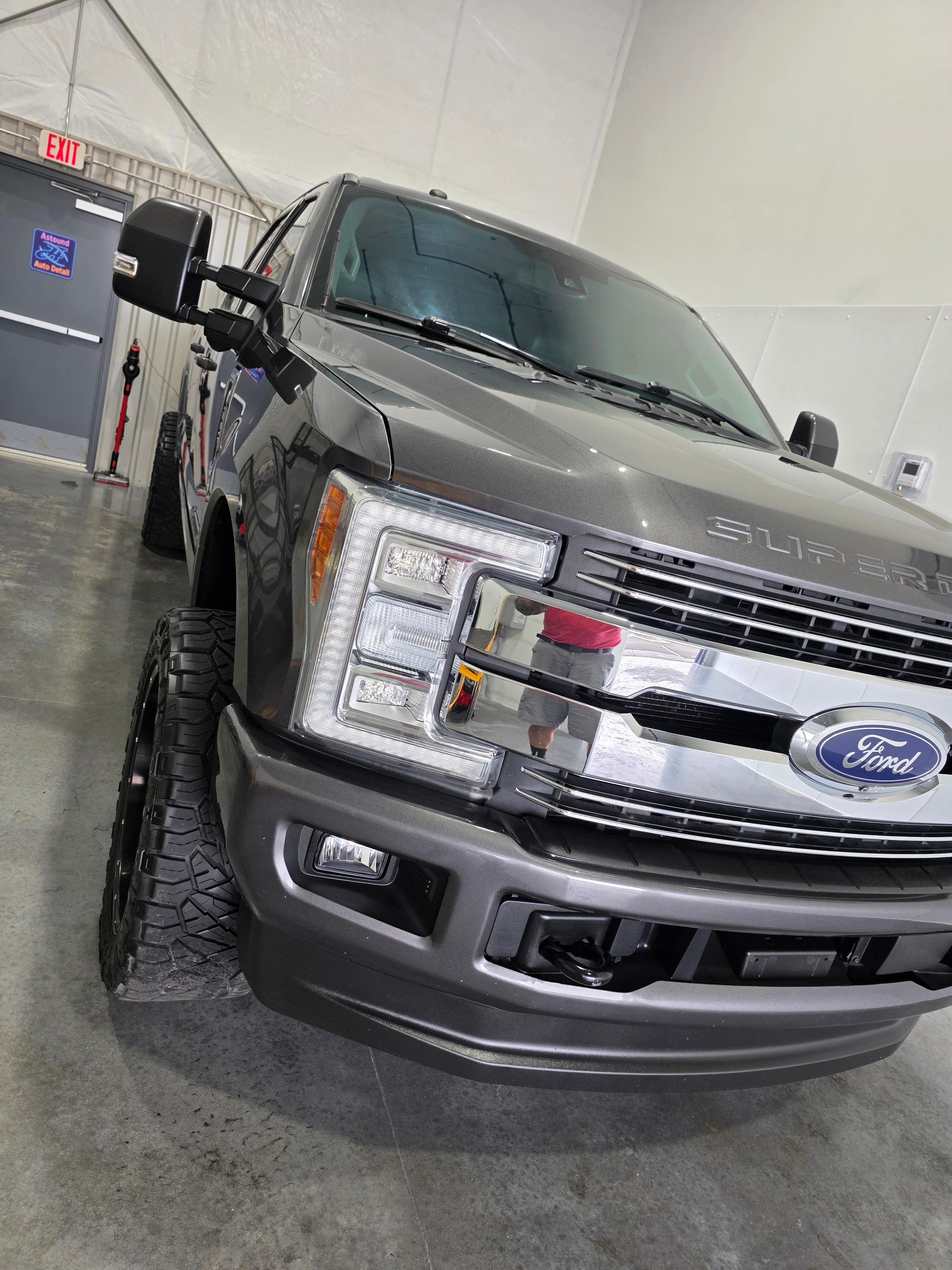 After — F-250 Super Duty — Grille & Headlight Detail